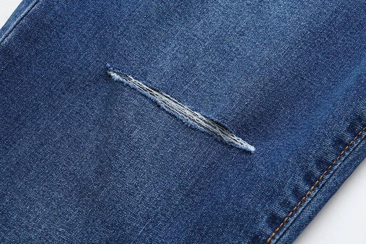 Plus Size Ripped Skinny Jeans