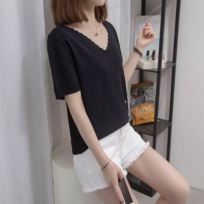 Plus Size Knit Rib Scallop V Neck Tee
