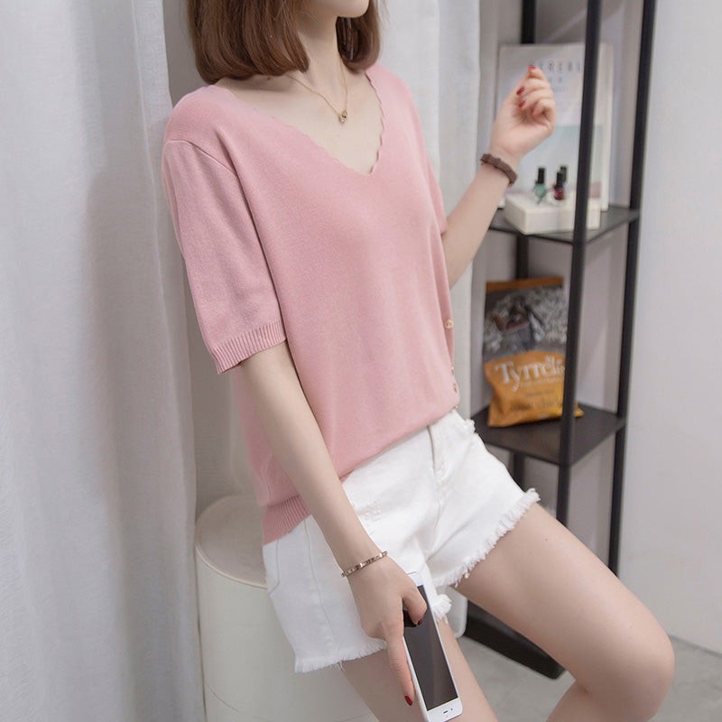 Plus Size Knit Rib Scallop V Neck Tee