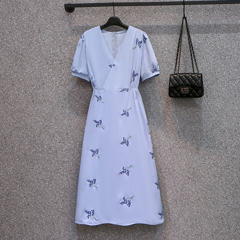 Plus Size V-neck Print Waist Dress