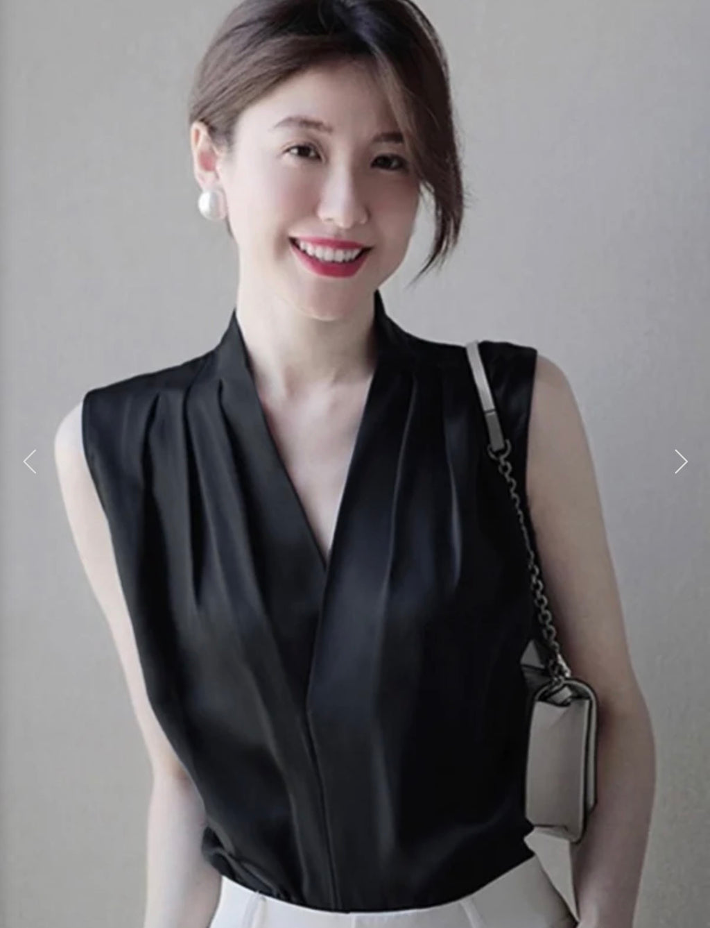 V Neck Sleeveless Blouse