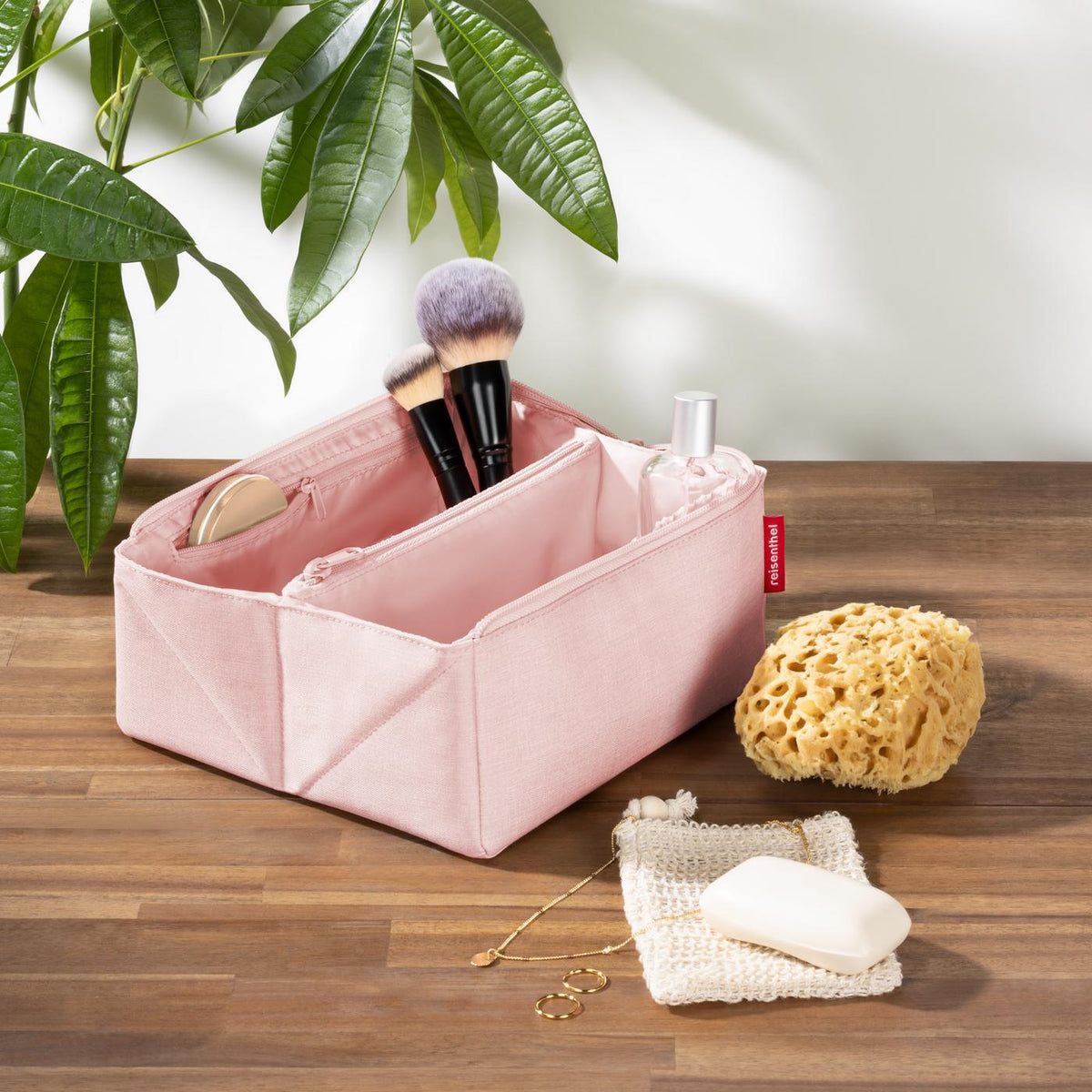 fold case twist blush