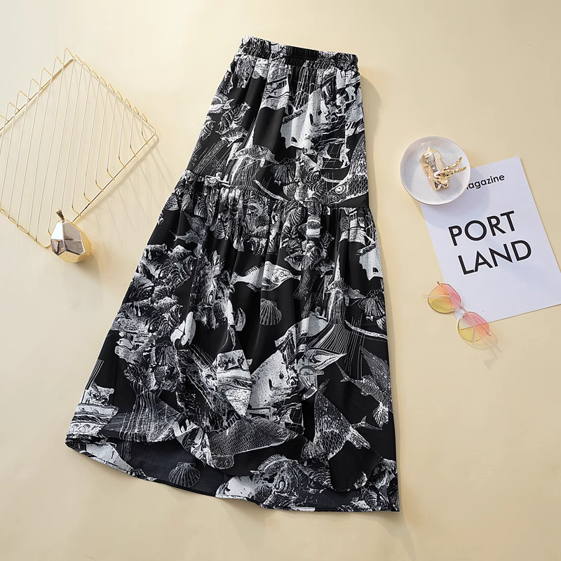 Plus Size Art Monochrome Midi Skirt