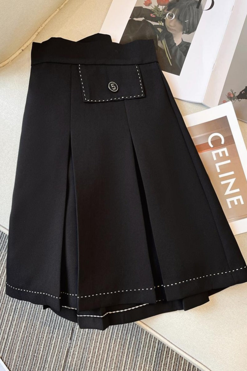 Plus Size Black Pleat Mini Skirt