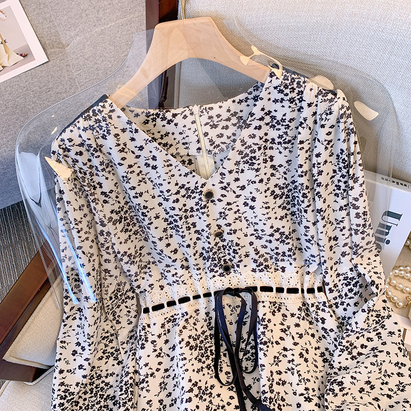 Plus Size Ditsy Floral White Long Sleeve Dress