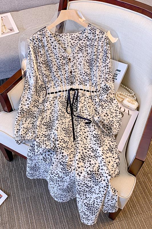 Plus Size Ditsy Floral White Long Sleeve Dress