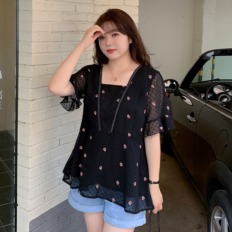 Plus Size Hearts Embroidery Peplum Blouse (Extra Big Size)