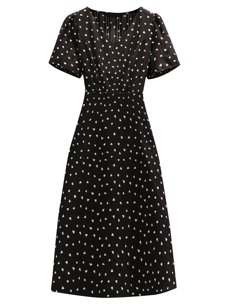 Plus Size Hearts Print V Neck Midi Dress