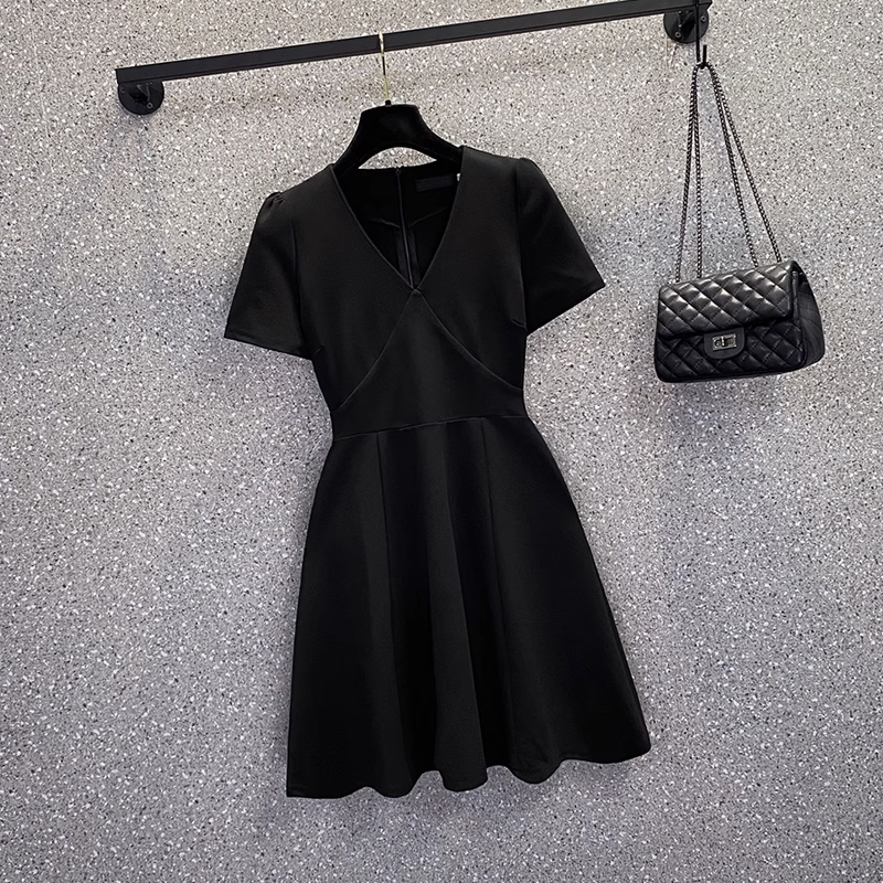 Plus Size Korean Black V Neck Short Sleeve Dres