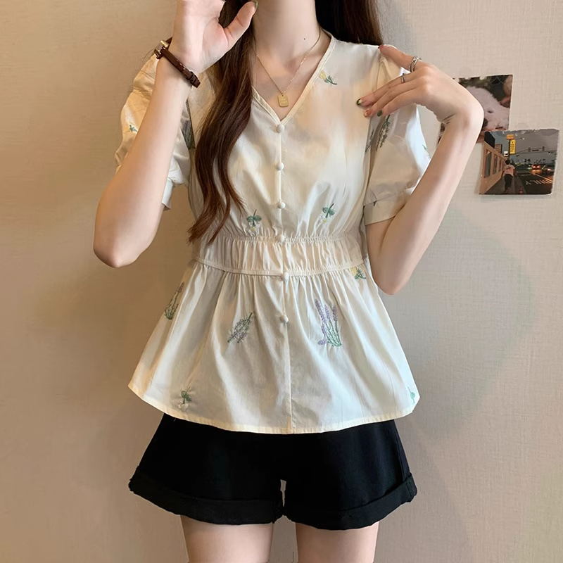 Plus Size Korean Embroidery Peplum Blouse