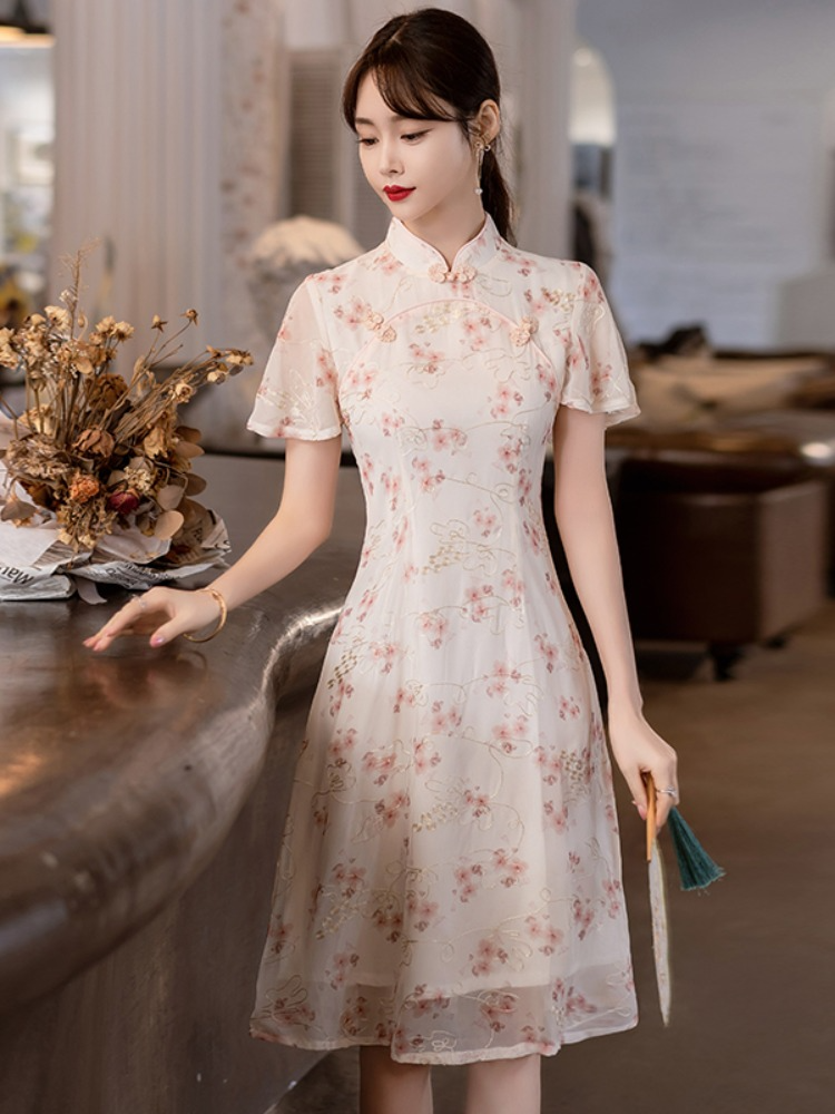 Plus Size Pink Floral Embroidered Cheongsam Dress