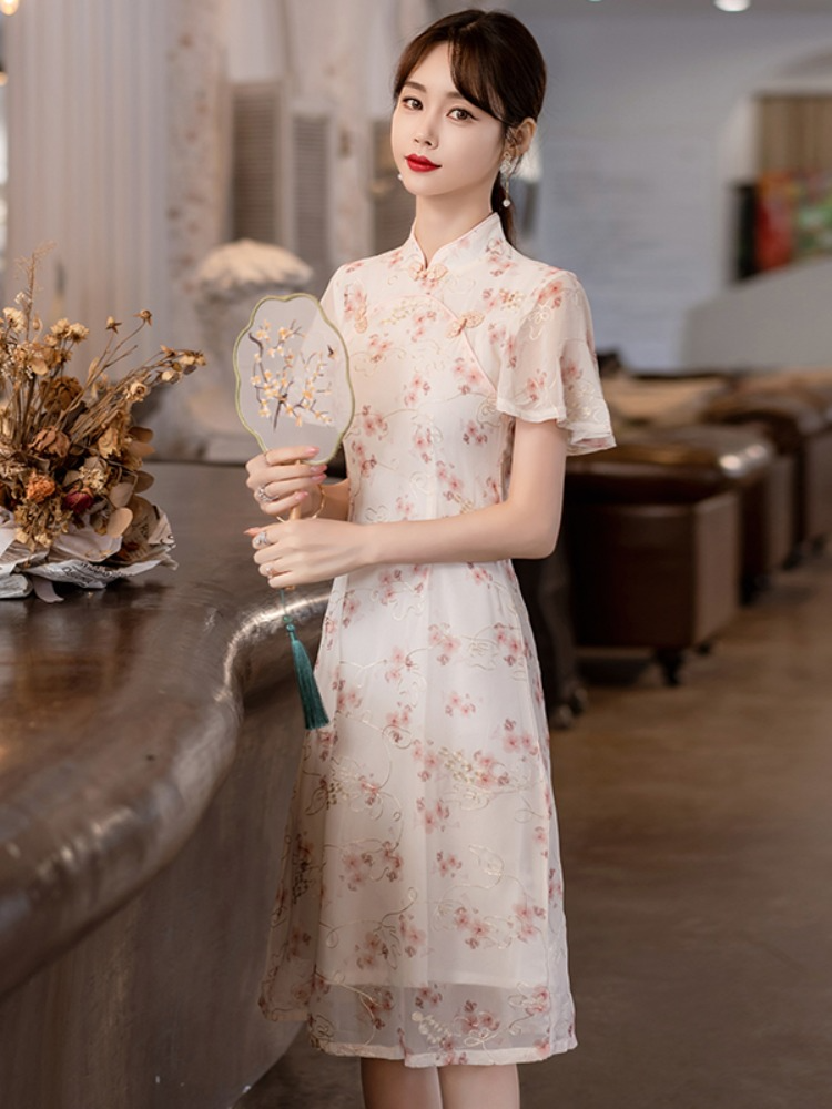 Plus Size Pink Floral Embroidered Cheongsam Dress