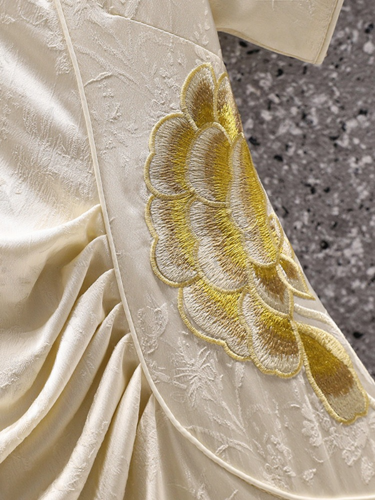 Plus Size White Embroidery Slit Midi Cheongsam Dress
