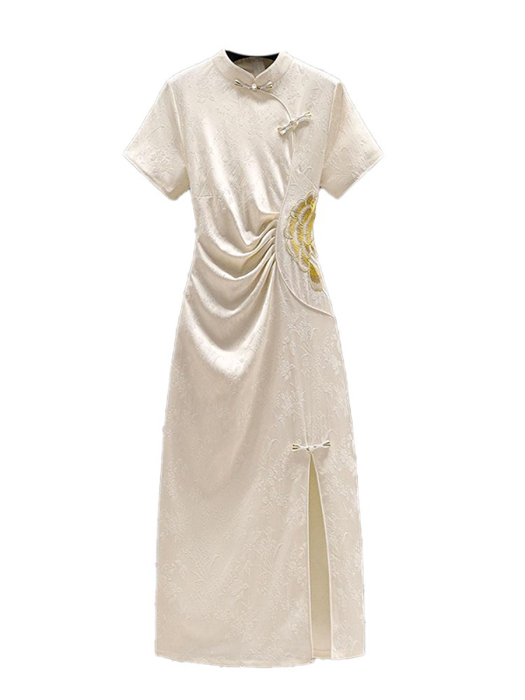 Plus Size White Embroidery Slit Midi Cheongsam Dress