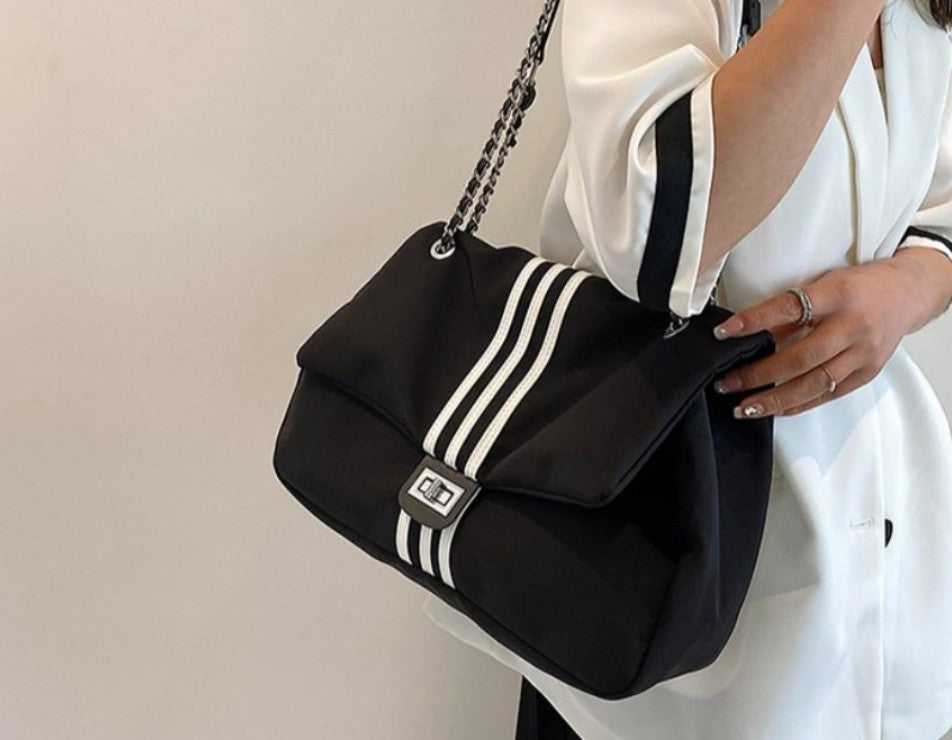 Trendy Chain Shoulder Tote Bag – Large Casual Satchel with Triple Stripe Design