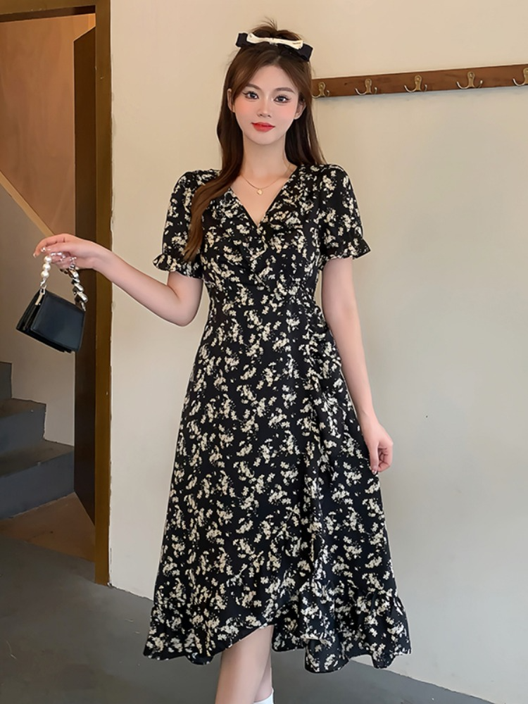 Plus Size Black Floral Wrap Short Sleeve Dress