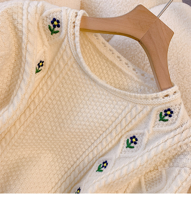 Plus Size Korean Flowers Embroidered Knit Sweater