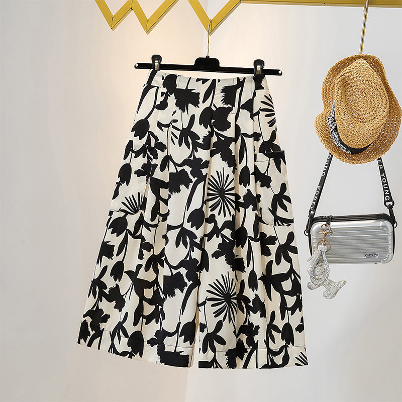 Plus Size Graphic Culotte Capri Shorts