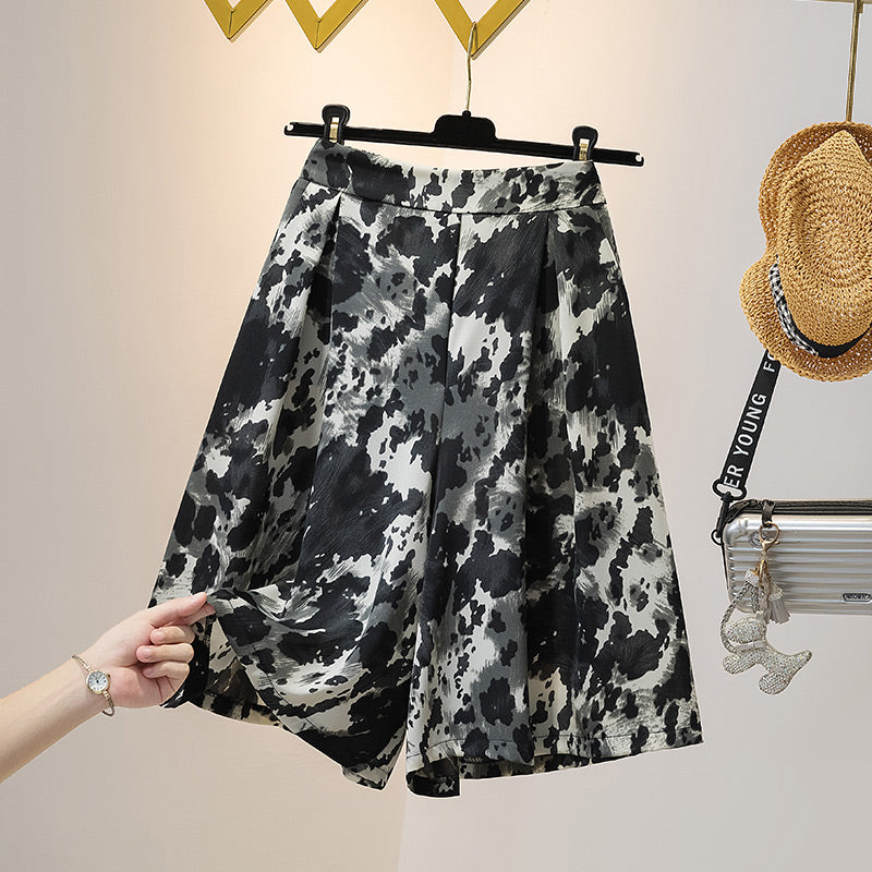 Plus Size Graphic Culotte Capri Shorts