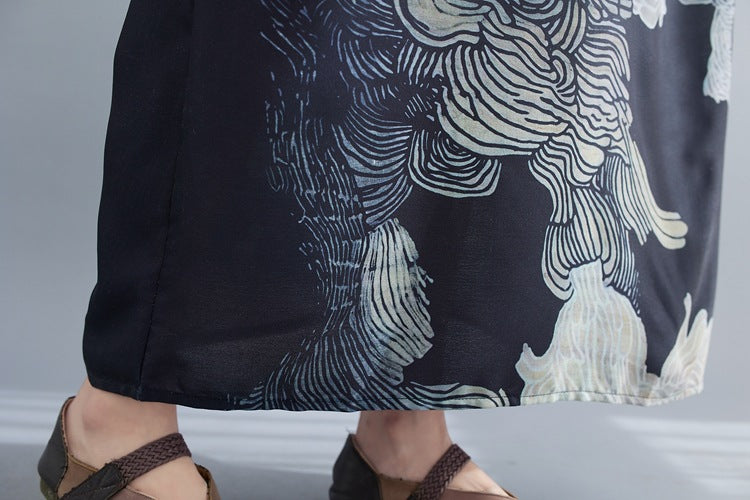 Plus Size Oriental Print V Neck Midi Dress
