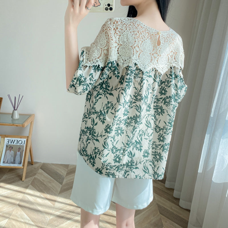 Plus Size Lace Floral ¾ Sleeve Blouse