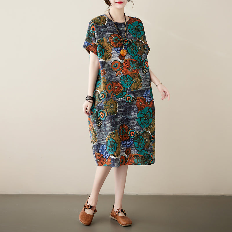Plus Size Art Piece Pockets Shift Dress
