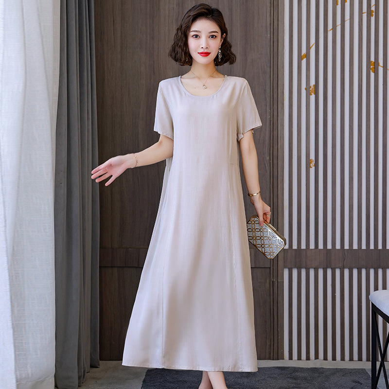 Plus Size Round Neck Midi Dress