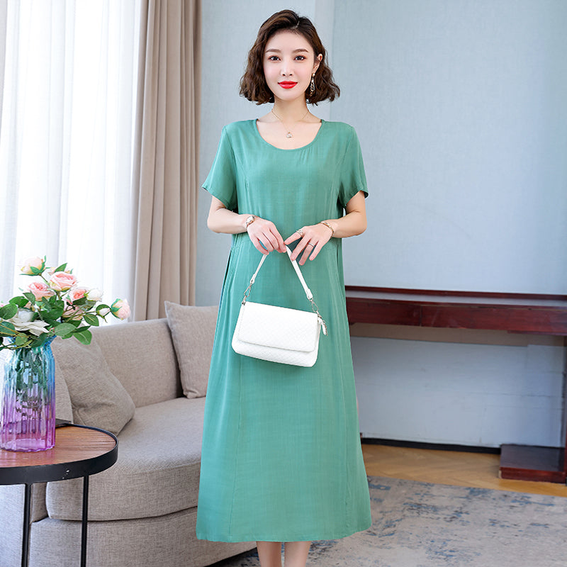 Plus Size Round Neck Midi Dress