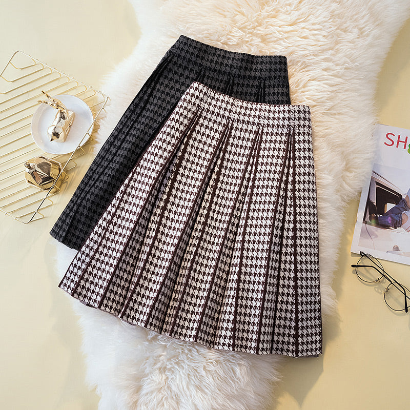 Plus Size Pleat Houndstooth Mini Skirt