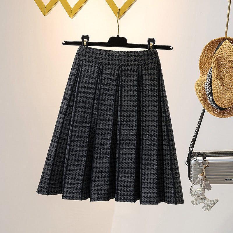 Plus Size Pleat Houndstooth Mini Skirt