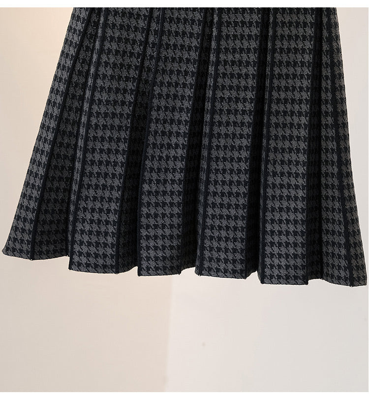 Plus Size Pleat Houndstooth Mini Skirt