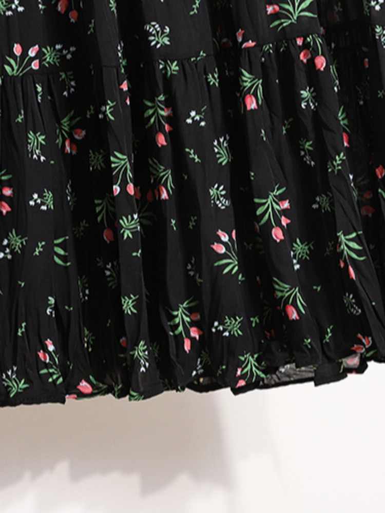 Plus Size Floral Midi Skirt