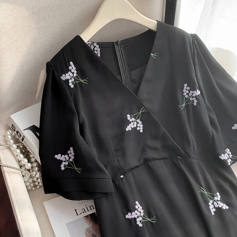 Plus Size Grapes Embroidery Wrap Dress (EXTRA BIG SIZE)