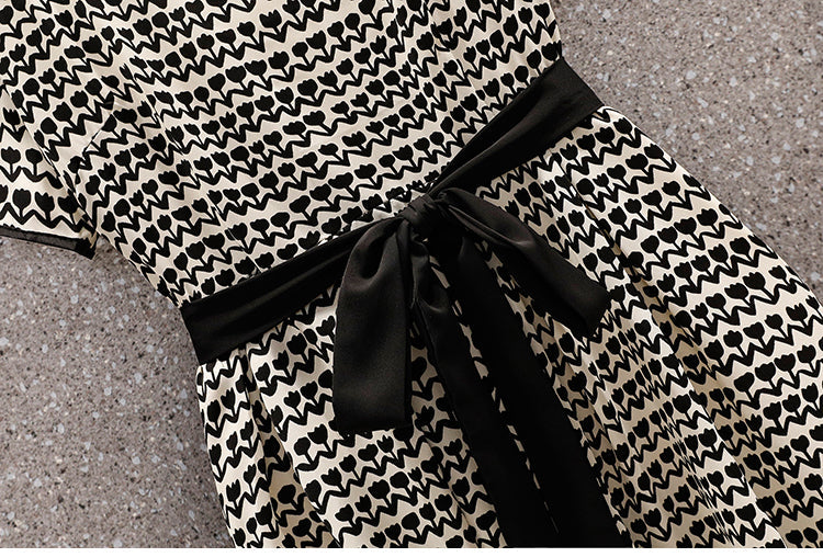 Plus Size Korean Black Floral Dress