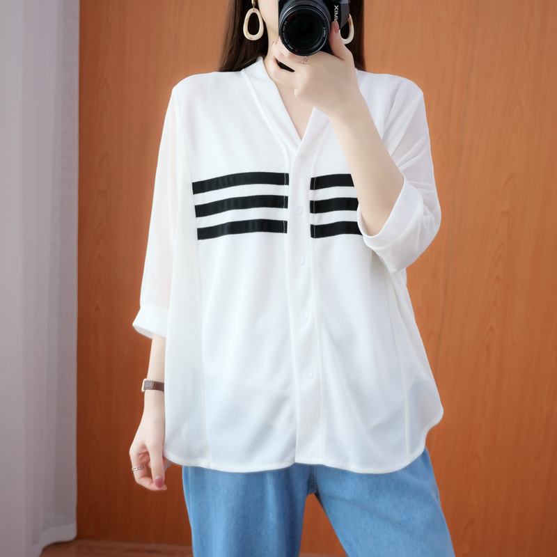 Plus Size V Neck Stripe Blouse