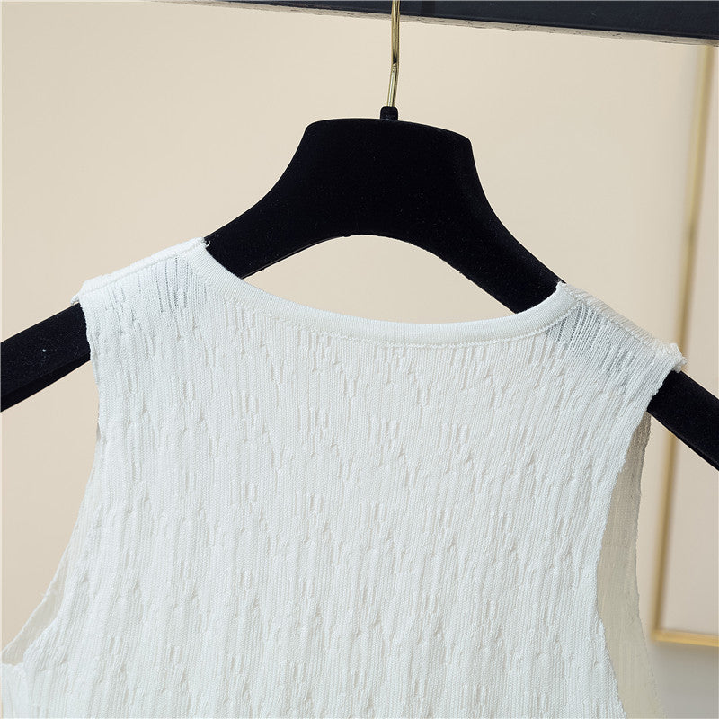 Plus Size Knit Scallop V Neck Tank Top