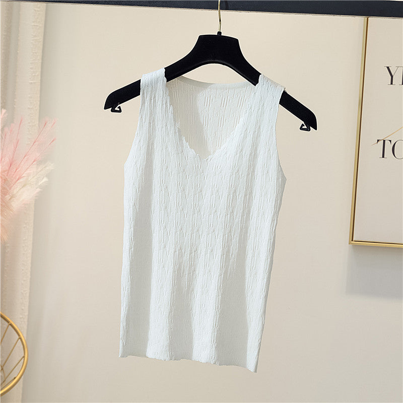Plus Size Knit Scallop V Neck Tank Top