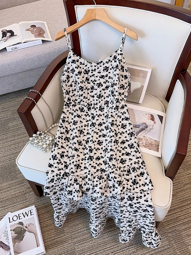 Plus Size Korean Cropped Black Cardigan And White Floral Cami Dress Set