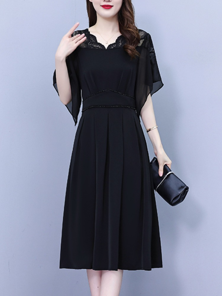 Plus Size Lace Black Butterfly Sleeve Dress
