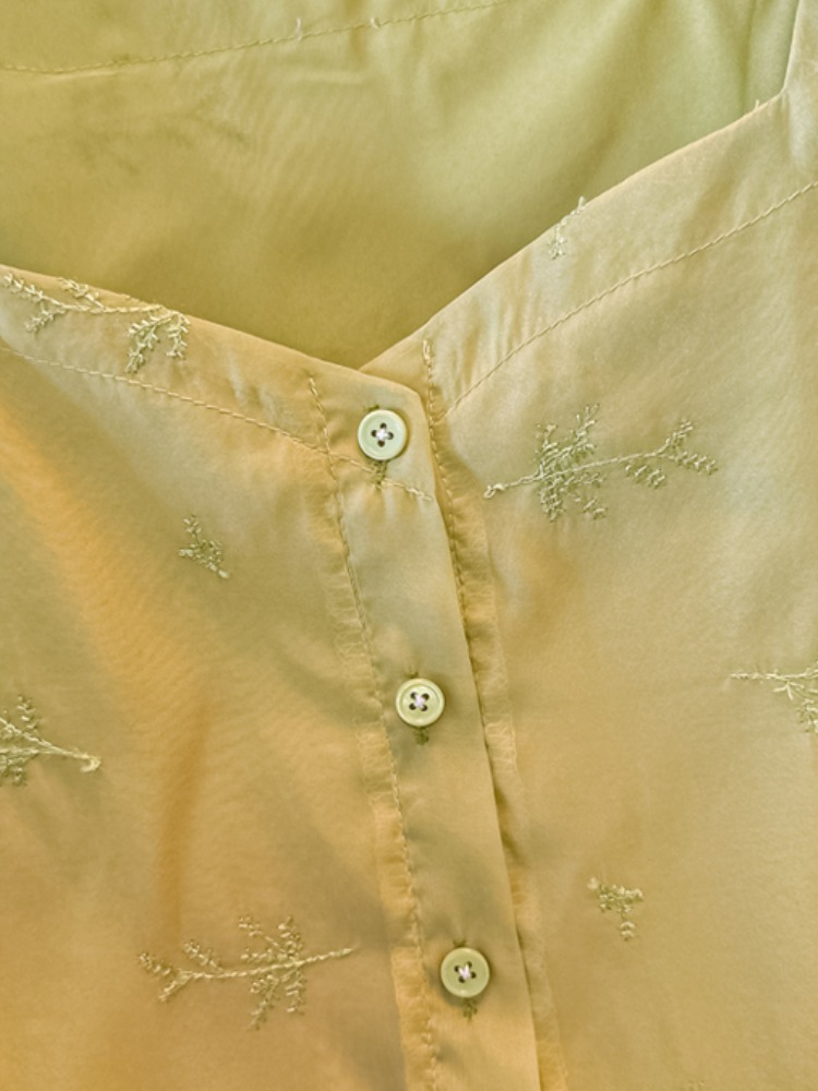 Plus Size Little Embroidery Square Neck Peplum Blouse