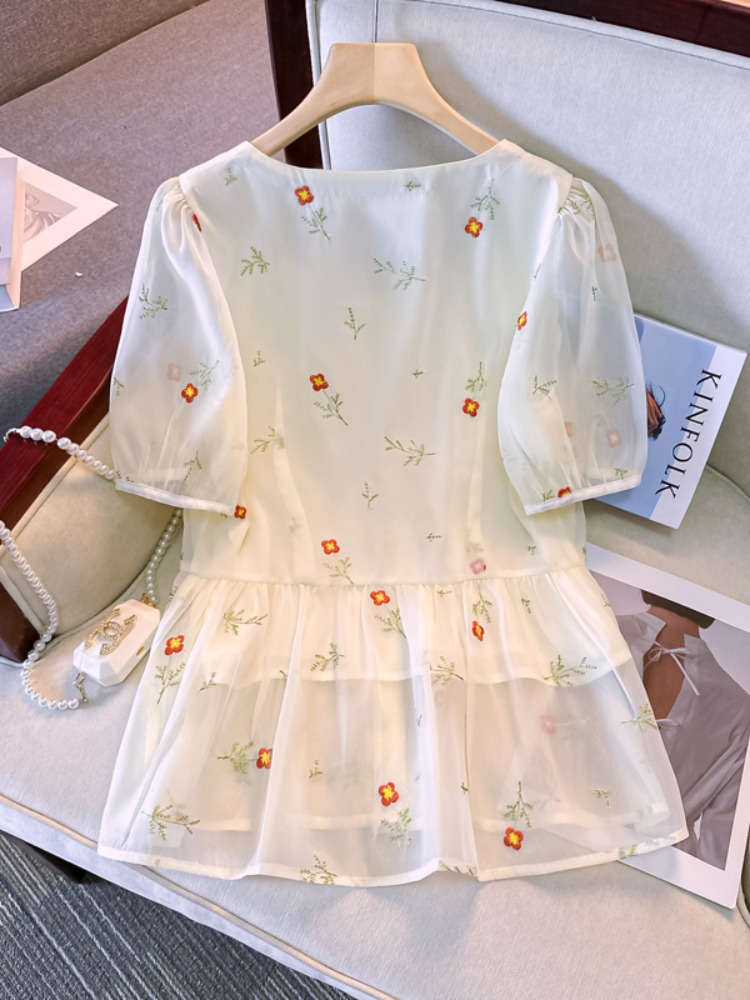 Plus Size Little Embroidery Square Neck Peplum Blouse
