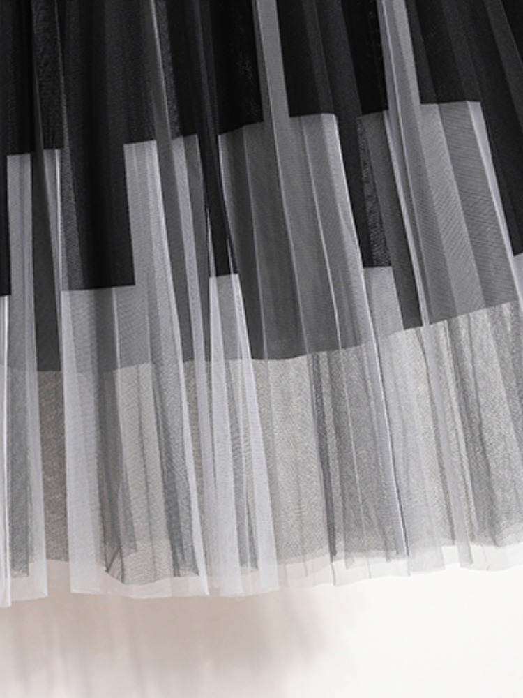 Plus Size Piano Keys Look Tulle Midi Skirt