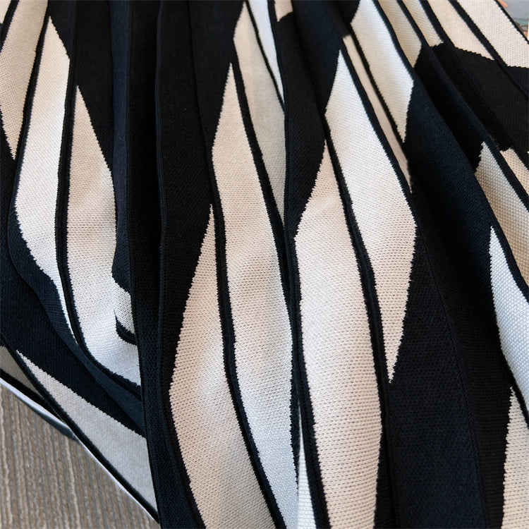 Plus Size Korean Pleat Pattern Midi Skirt