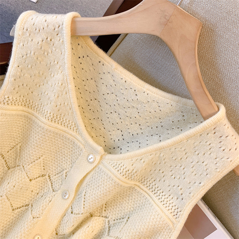 Plus Size Knit Vest and Pussybow Long Sleeve Blouse Set