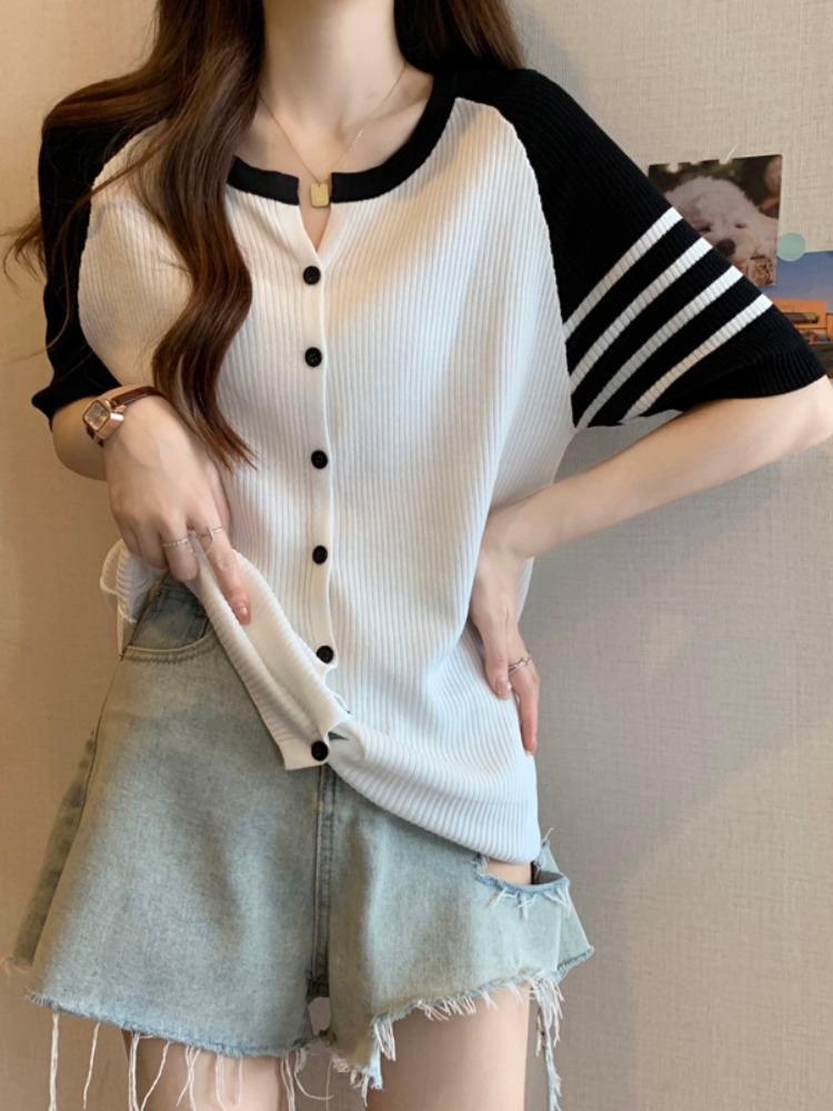 Plus Size Raglan Knit Blouse