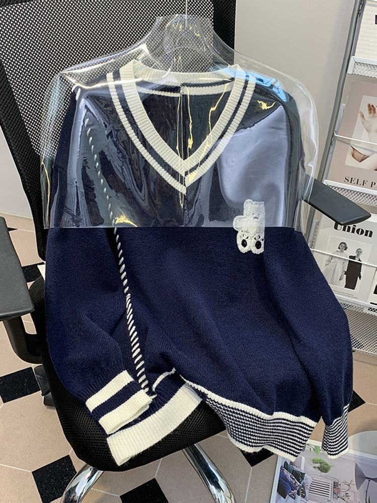 Plus Size V Neck Teddy Bear Cute Long Sleeve Sweater