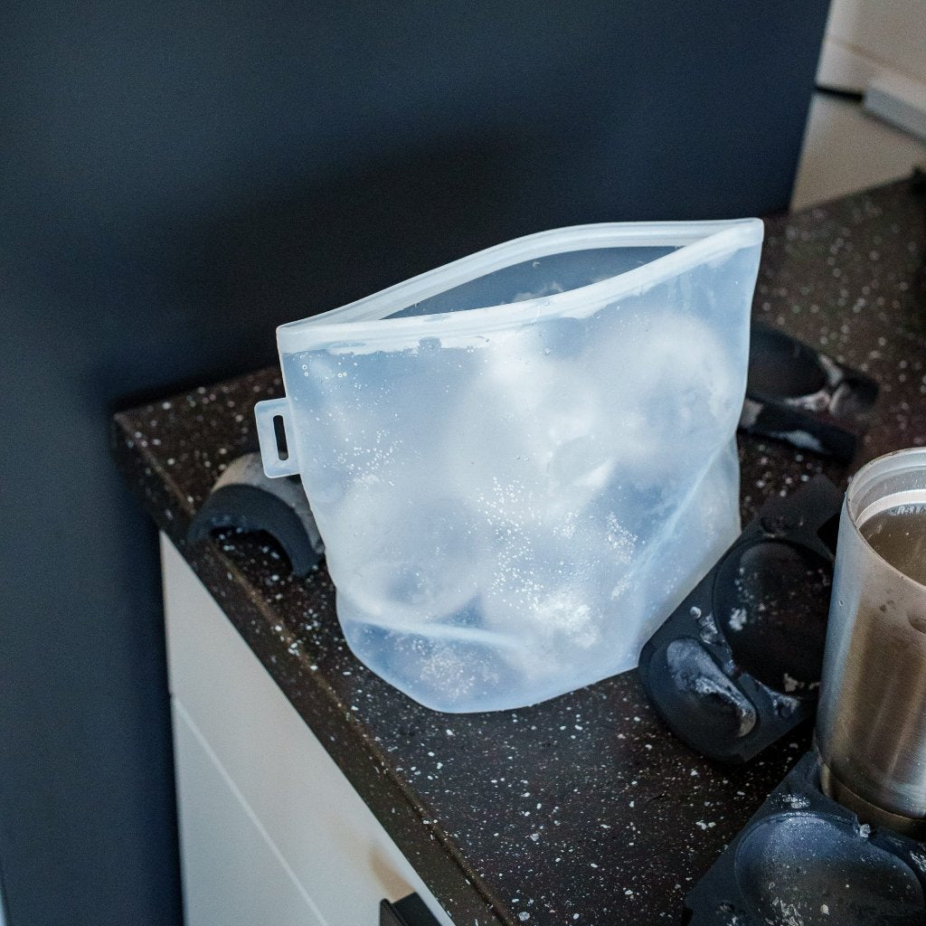 NAISU Silicone Ice Storage Bag – Holds 6 Spheres or 4 Diamond Cubes [1.5 L / 50 oz]